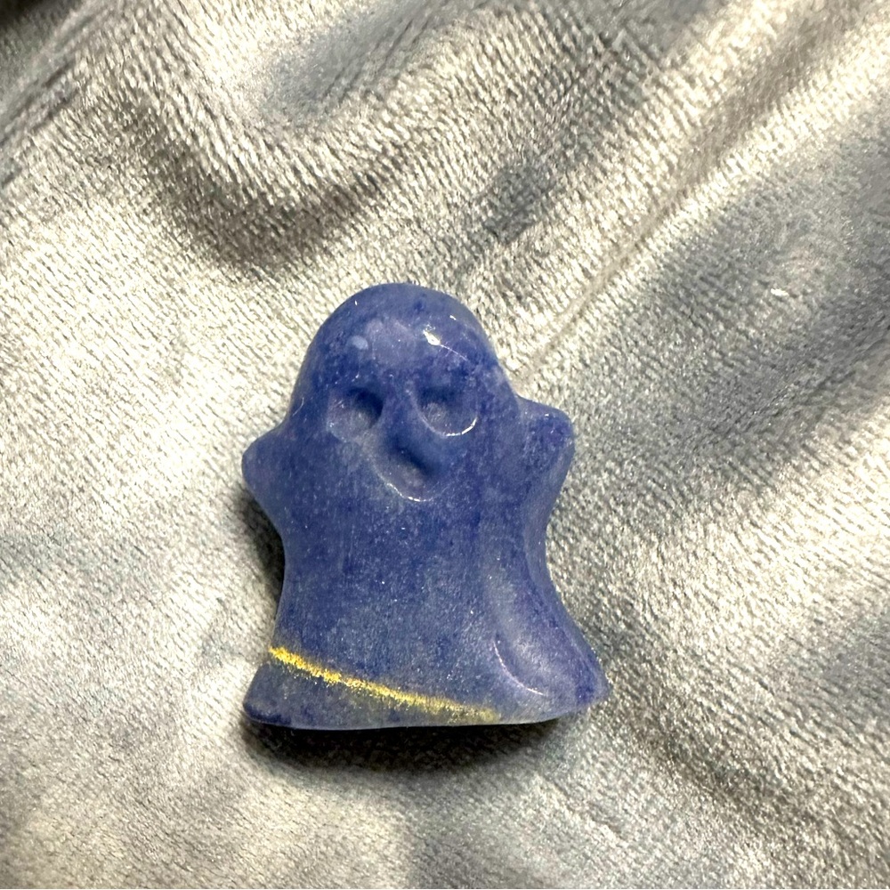 Crystal ghost